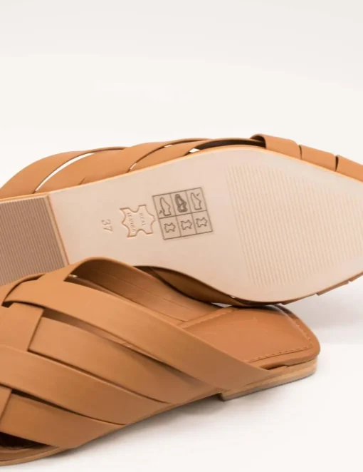 Mule Miuxa Xaro Kaiser Tan de Mujer