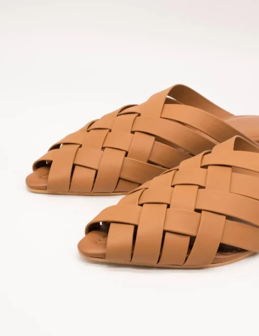 Mule Miuxa Xaro Kaiser Tan de Mujer