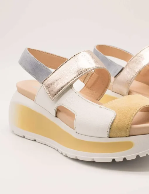 Sandalia Callaghan 35200 Pesca Crema de Mujer