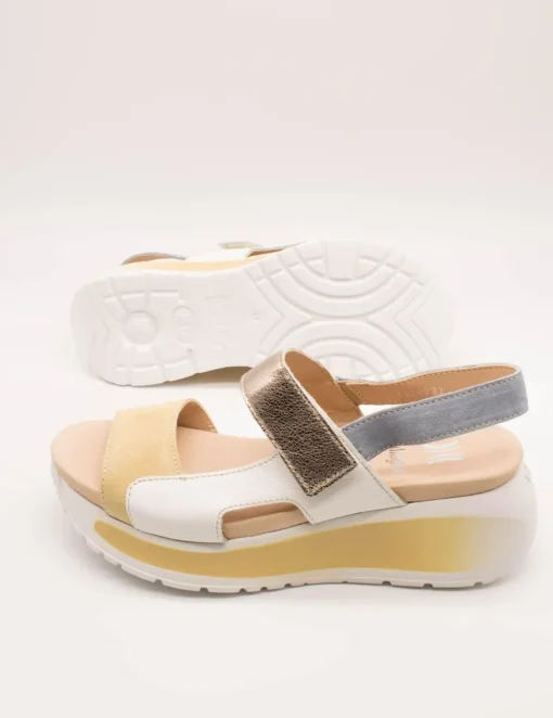 Sandalia Callaghan 35200 Pesca Crema de Mujer