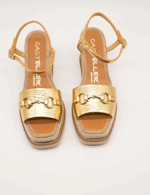 Sandalia Casteller 15-210-891 York Oro de Mujer