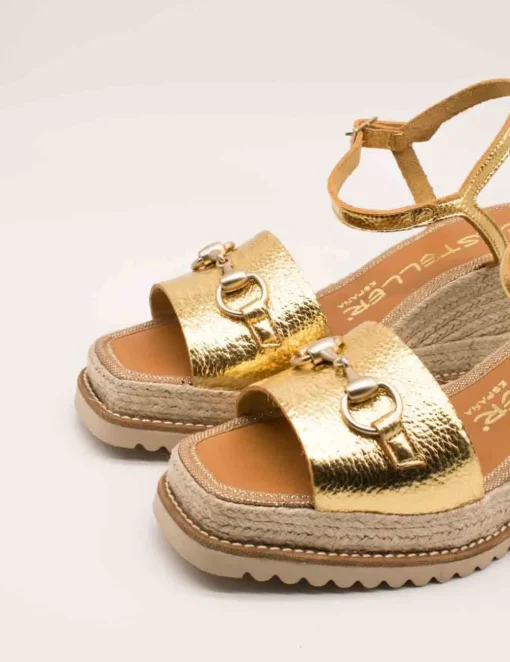Sandalia Casteller 15-210-891 York Oro de Mujer