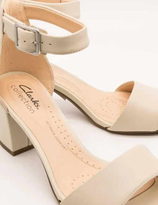 Sandalia Clarks 26177448 Deva Mae Ivory Leather de Mujer