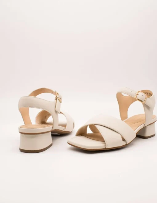 Sandalia Clarks 26181345 Serina35 Cross Cream de Mujer