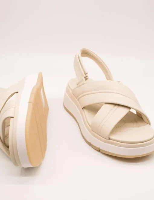 Sandalia Clarks 26181470 Tuscan Cross Cream de Mujer