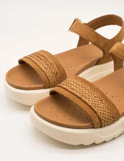 Sandalia Geox D55SZC 00022 C6001 Marrón de Mujer