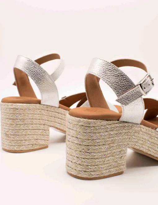 Sandalia Popa Clifton Laminado Plata Galaxy de Mujer