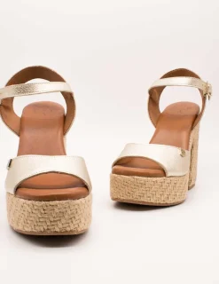 Sandalia Popa Monsul Laminado Oro Galaxy de Mujer