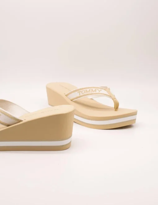 Sandalia Tommy Hilfiger FW7903-ACR Harvest Wheat de Mujer