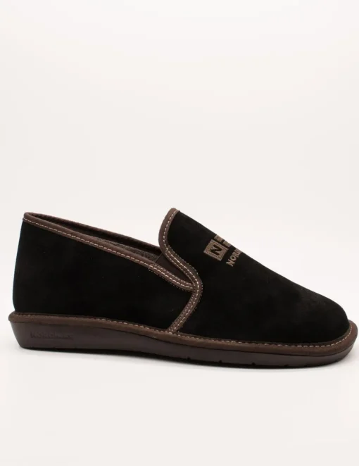 Zapatilla Nordika´s 132 afelpado negro nevada de hombre.