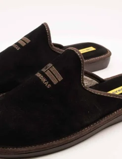 Zapatilla Nordika´s 236 afelpado negro nevada de hombre.