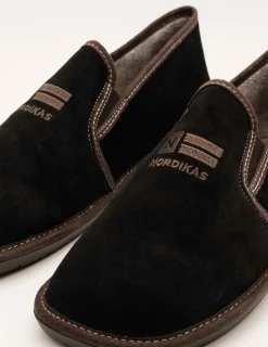 Zapatilla Nordika´s 132 afelpado negro nevada de hombre.