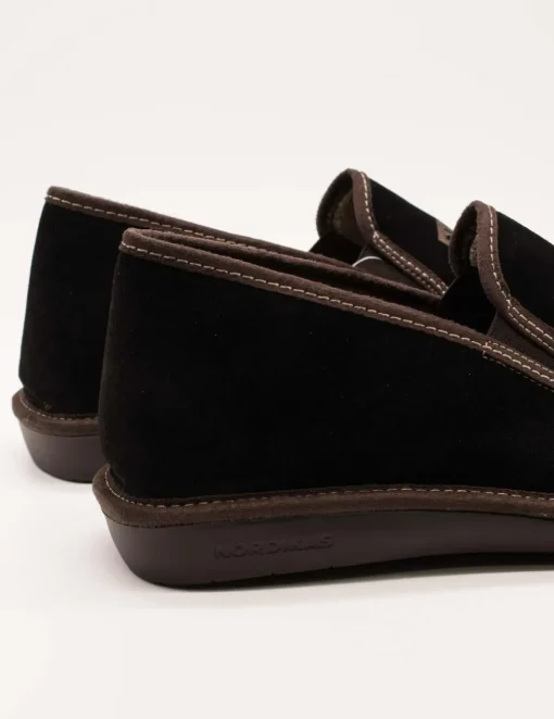 Zapatilla Nordika´s 132 afelpado negro nevada de hombre.