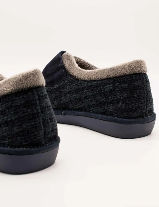 Zapatilla Nordika´s 132 afelpado negro nevada de hombre.
