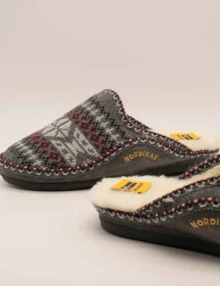 Zapatilla Nordika´s 2502 azteca gris de hombre.