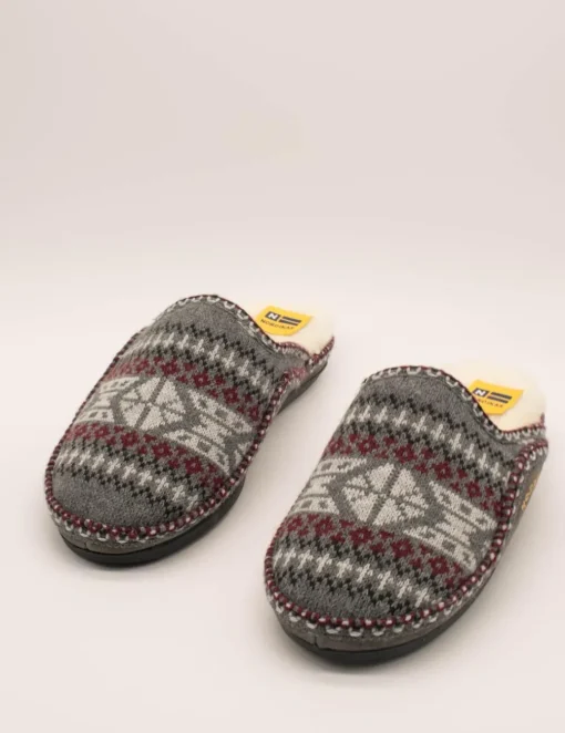 Zapatilla Nordika´s 2502 azteca gris de hombre.