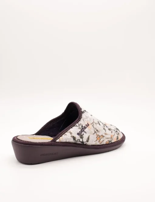 Zapatilla Nordika´s 347/8 flor perla de mujer.