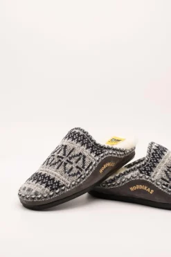 Zapatilla Nordika's 2502 lana teide ceniza