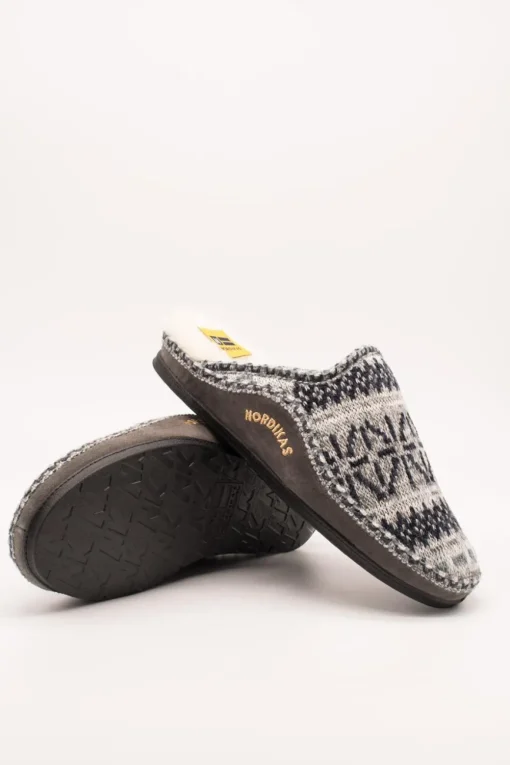 Zapatilla Nordika's 2502 lana teide ceniza