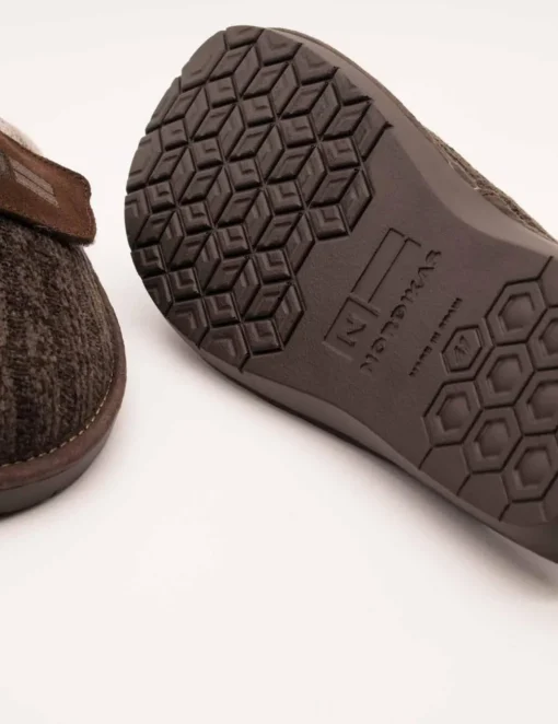 Zapatilla Nordika´s 7518 trenza moka de hombre