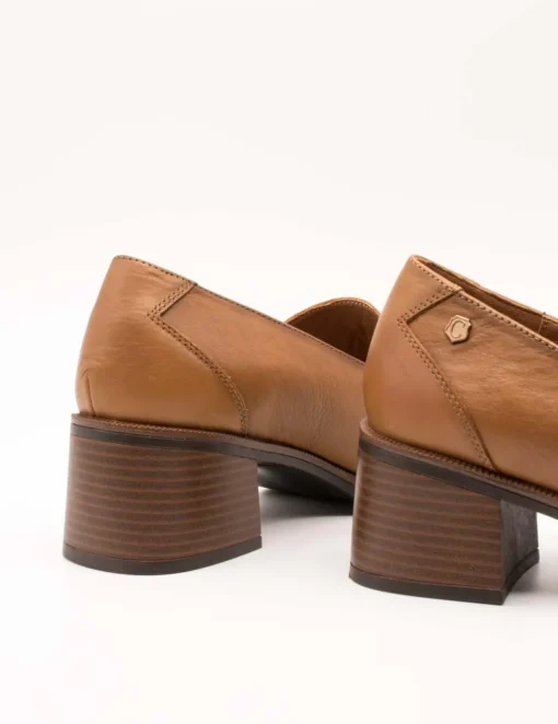 Zapato Carmela 162001-01 Camel de Mujer