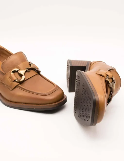 Zapato Carmela 162001-01 Camel de Mujer