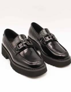 Zapato Carmela 161124 Charol Napa Negro de Mujer