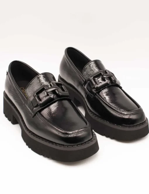 Zapato Carmela 161124 Charol Napa Negro de Mujer