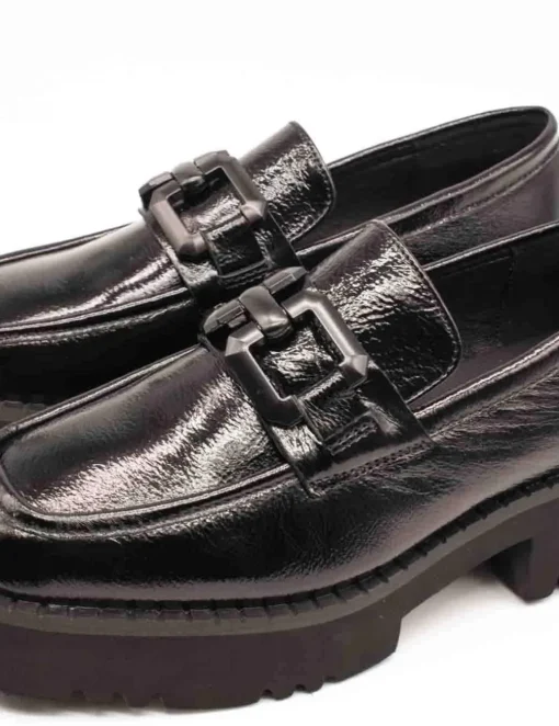 Zapato Carmela 161124 Charol Napa Negro de Mujer