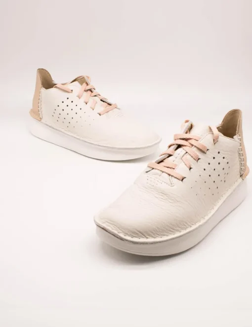 Zapato Clarks 26170419 Velhill Off White de Mujer