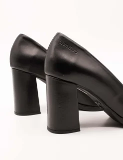 Zapato Wonders M-5420 Iconic Negro de Mujer